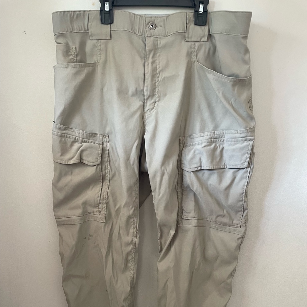 Duluth Trading Co. 38*30 Flex Dry on The Fly
